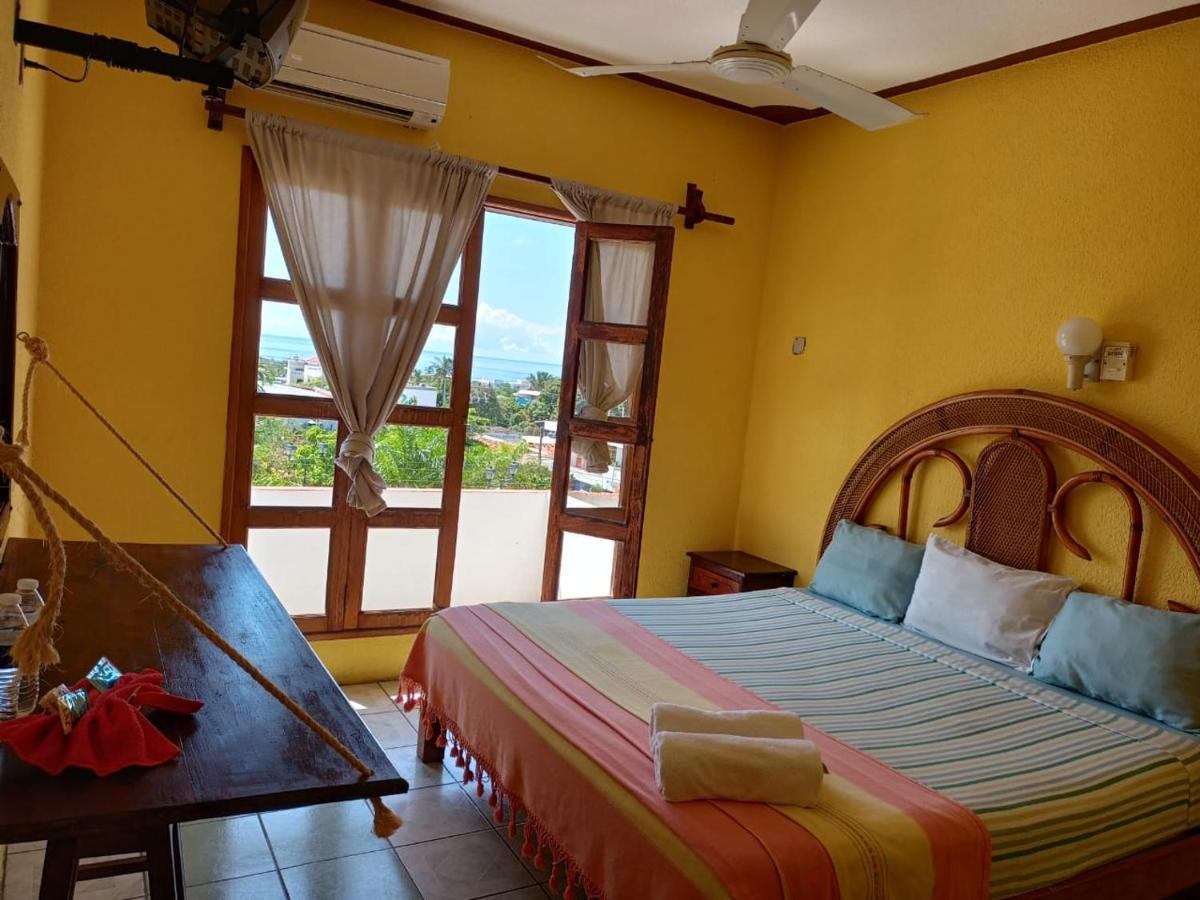 Hotel Casa Juanita Puerto Escondido  Exterior photo